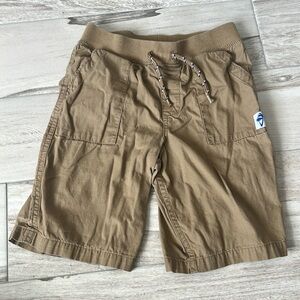 • 365 kids khaki shorts, 8 •